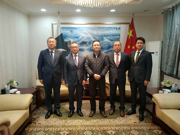 4董事长一行造访中国驻巴基斯坦拉合尔总领事赵众人.jpg